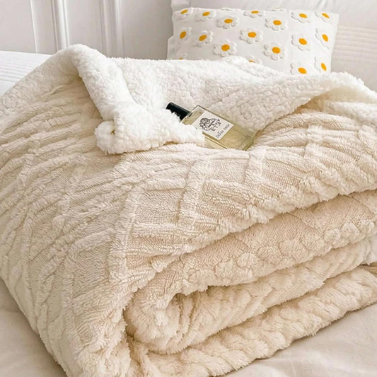 VELORDEC Twin Plush Comfy Sherpa Blanket, Reversible, King Size (200 x 230 cm), 300 GSM, Machine Washable, Soft Fluffy Warm with Elegant 3D Pattern for Couch Sofa Bed (Beige)